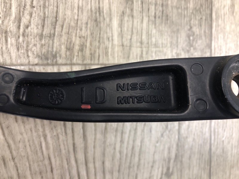 Поводок стеклоочистителя передний левый NV200 USA 13- 2013 2.0 MR20DE