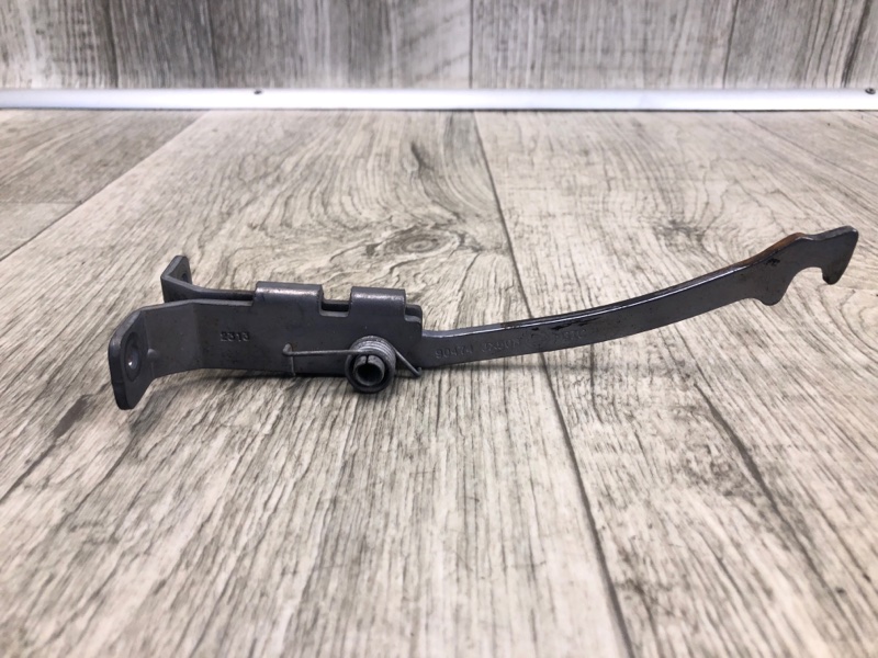 Ограничитель двери задний левый NISSAN NV200 USA 13- 2013 2.0 MR20DE 90474-JX50B Б/У