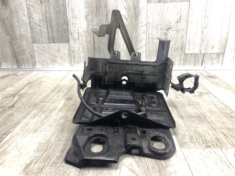 Полка аккумулятора NISSAN NV200 USA 13- 2013 2.0 MR20DE 641603LM0A Б/У