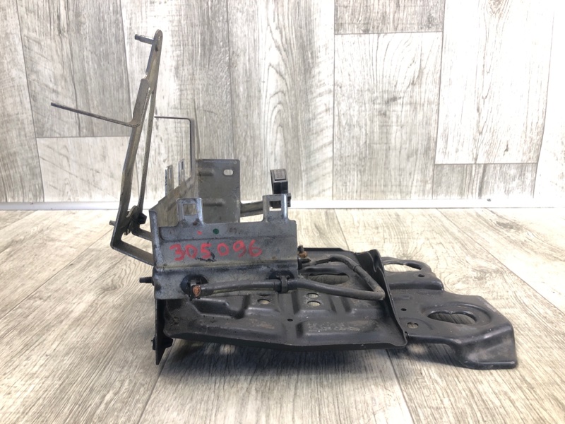 Полка аккумулятора NV200 USA 13- 2013 2.0 MR20DE