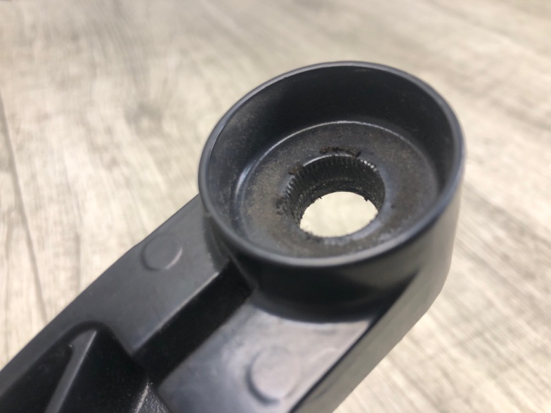 Поводок стеклоочистителя передний правый MDX (YD2) 06-13 2007 YD2 3.7 J37A1