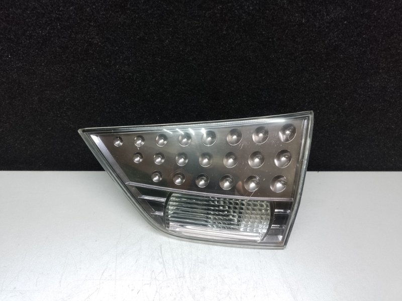Фонарь внутренний правый MITSUBISHI OUTLANDER XL 05-13 2006 3.0 6B31 8331A006 Б/У