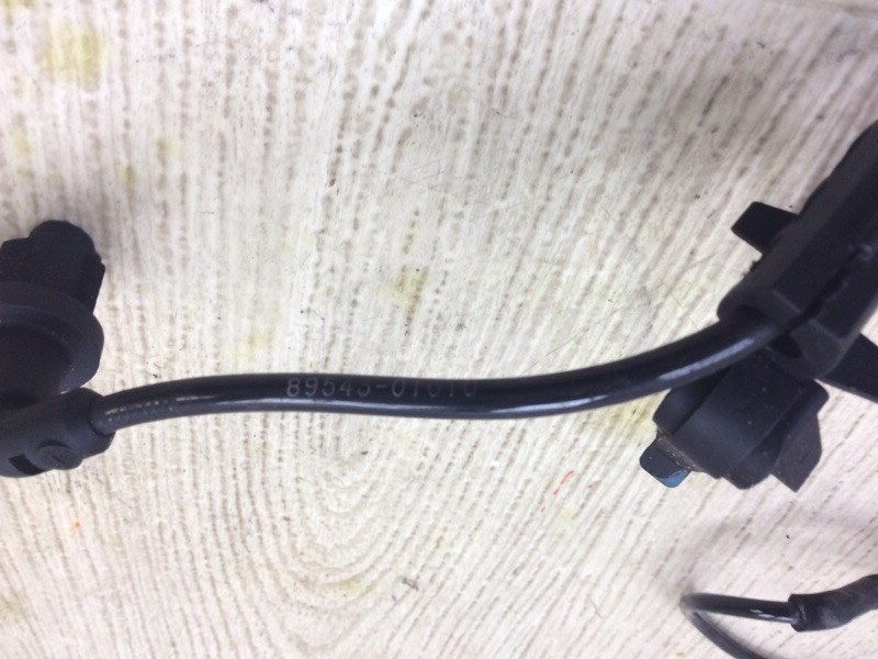 Датчик ABS передний левый TOYOTA VENZA 09-16 3.5 2GR-FE