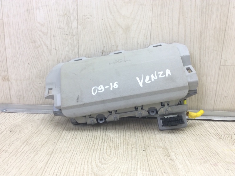 Подушка безопасности в колени левая TOYOTA VENZA 09-16 2009 3.5 2GR-FE 739000T010B0 Б/У
