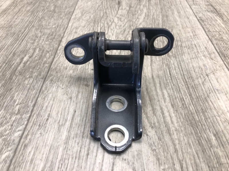 Петля двери нижняя задняя правая MDX (YD2) 06-13 2007 YD2 3.7 J37A1 Петля двери нижняя задняя правая MDX (YD2) 06-13 2007 YD2 3.7 J37A1