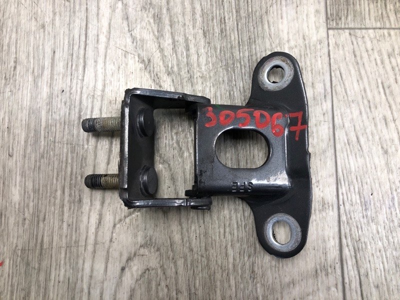 Петля крышки багажника левая ACURA MDX (YD2) 06-13 2007 YD2 3.7 J37A1 68210-STX-A01ZZ Б/У