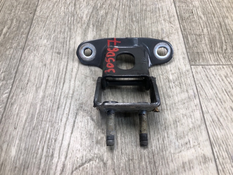 Петля крышки багажника левая MDX (YD2) 06-13 2007 YD2 3.7 J37A1