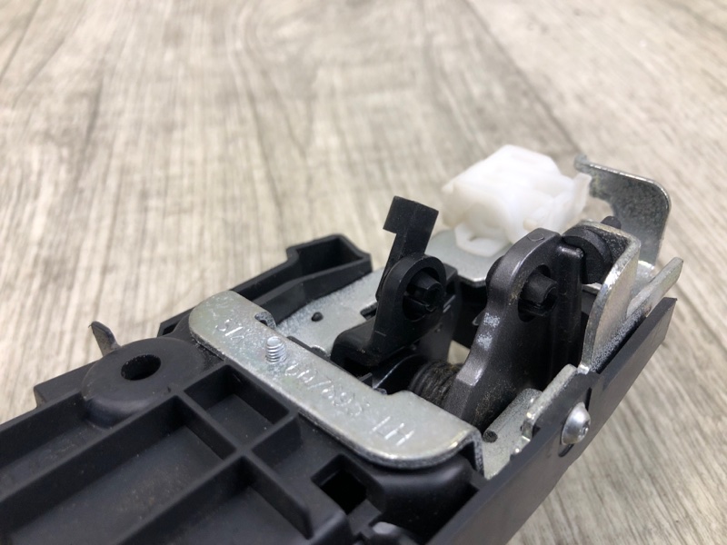 Ручка двери внутренняя левая MDX (YD2) 06-13 2007 YD2 3.7 J37A1