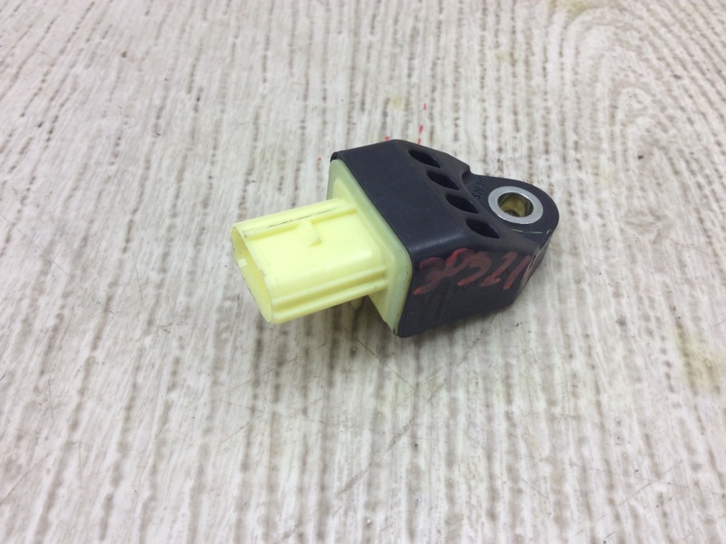 Запчасть датчик удара TOYOTA VENZA 09-16 2009 3.5 2GR-FE 898310T020 Б/У Датчик удара TOYOTA VENZA 09-16 2009 3.5 2GR-FE 898310T020 Б/У
