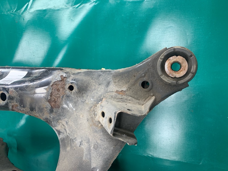 Балка задней подвески задняя M25/M37/M56/Q70/M35H 10-16 2010 Седан 3.7 VQ37VHR