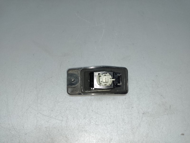 Подсветка номера X-TRAIL/ROGUE T32 13-20 2015 2.5 QR25DE