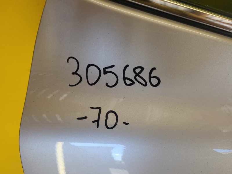 Дверь задняя правая CAMRY 70 17- Дверь задняя правая CAMRY 70 17-