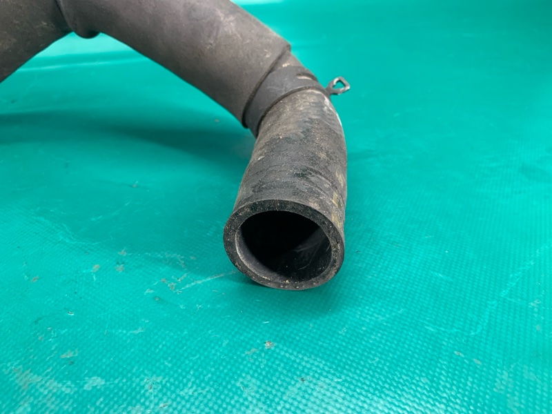 Патрубок системы охлаждения 6 GH 07-12 2008 2.5 L (L5-VE)