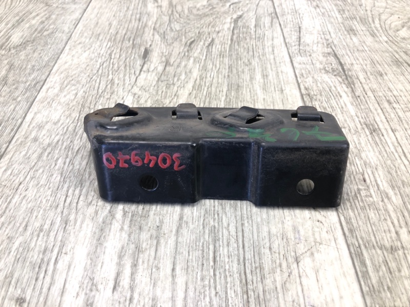 Кронштейн заднего бампера правый MDX (YD2) 06-13 2007 YD2 3.7 J37A1