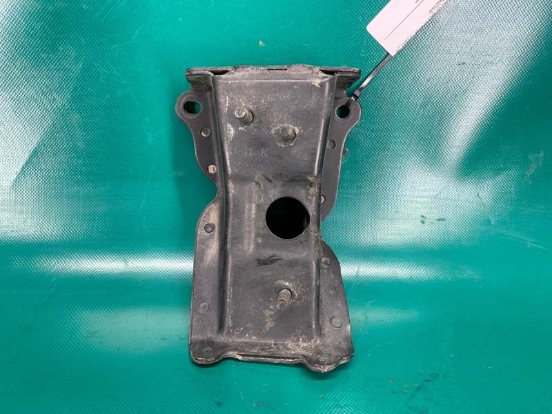 Кронштейн усилителя заднего бампера задний левый SUBARU OUTBACK 03-09 BP 2005 2.5 EJ253 57714AG05A9P Б/У