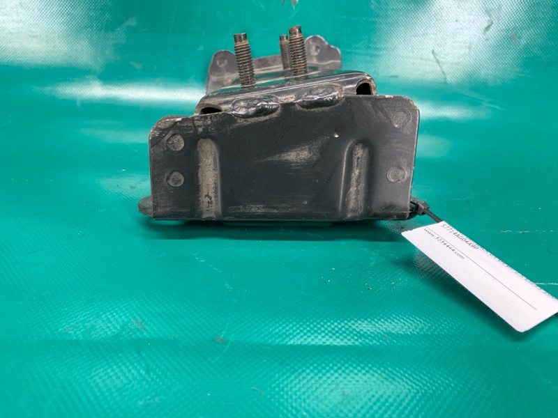 Кронштейн усилителя заднего бампера задний правый OUTBACK 03-09 BP 2005 2.5 EJ253