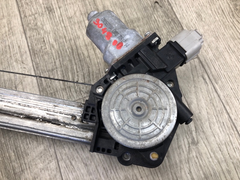 Стеклоподъемник задний левый MDX (YD2) 06-13 2007 YD2 3.7 J37A1 Стеклоподъемник задний левый MDX (YD2) 06-13 2007 YD2 3.7 J37A1