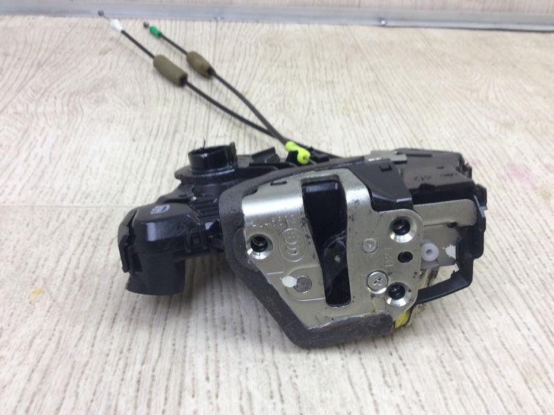 Замок двери передний левый TOYOTA VENZA 09-16 3.5 2GR-FE