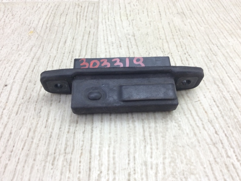 Запчасть кнопка открывания багажника наружная TOYOTA VENZA 09-16 2009 3.5 2GR-FE 848400T020 Б/У Кнопка открывания багажника наружная TOYOTA VENZA 09-16 2009 3.5 2GR-FE 848400T020 Б/У