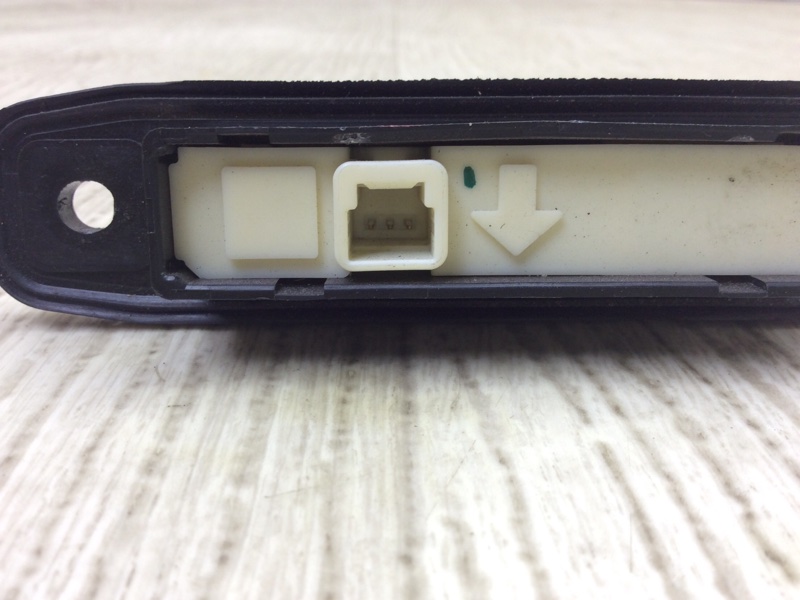 Кнопка открывания багажника наружная TOYOTA VENZA 09-16 3.5 2GR-FE Кнопка открывания багажника наружная TOYOTA VENZA 09-16 3.5 2GR-FE