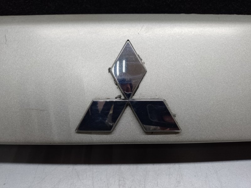 Панель подсветки номера OUTLANDER XL 05-13 2006 3.0 6B31 Панель подсветки номера OUTLANDER XL 05-13 2006 3.0 6B31