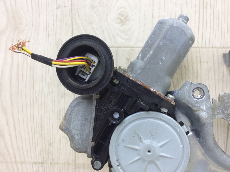 Стеклоподъемник задний правый VENZA 09-16 2009 3.5 2GR-FE Стеклоподъемник задний правый VENZA 09-16 2009 3.5 2GR-FE