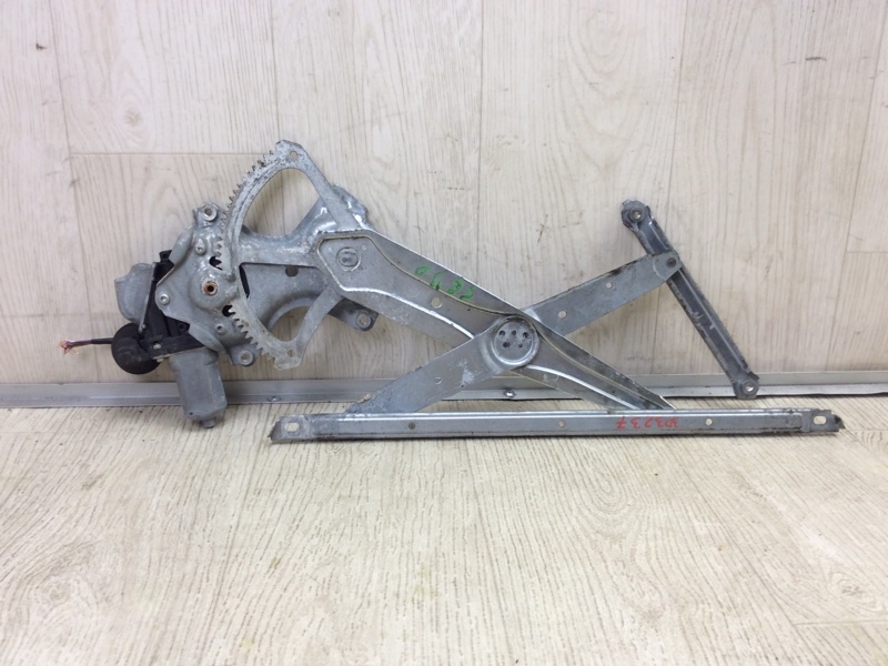 Стеклоподъемник задний правый TOYOTA VENZA 09-16 3.5 2GR-FE Стеклоподъемник задний правый TOYOTA VENZA 09-16 3.5 2GR-FE