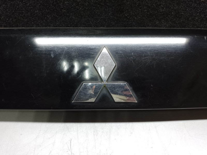 Панель подсветки номера OUTLANDER XL 05-13 2009 3.0 6B31