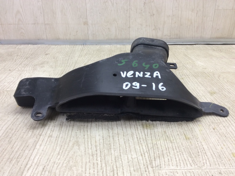 Запчасть воздухозаборник TOYOTA VENZA 09-16 2009 3.5 2GR-FE 177520P010 Б/У Воздухозаборник TOYOTA VENZA 09-16 2009 3.5 2GR-FE 177520P010 Б/У