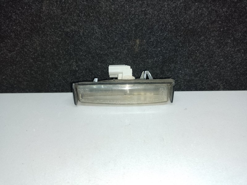 Подсветка номера LEXUS LS430 00-06 2002 4.3 3UZFE 81271-30290 Б/У