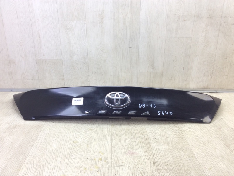 Накладка двери багажника TOYOTA VENZA 09-16 2009 3.5 2GR-FE 768010T010C0 Б/У