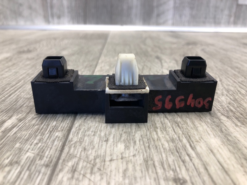 Кронштейн заднего бампера задний MDX (YD2) 06-13 2007 YD2 3.7 J37A1