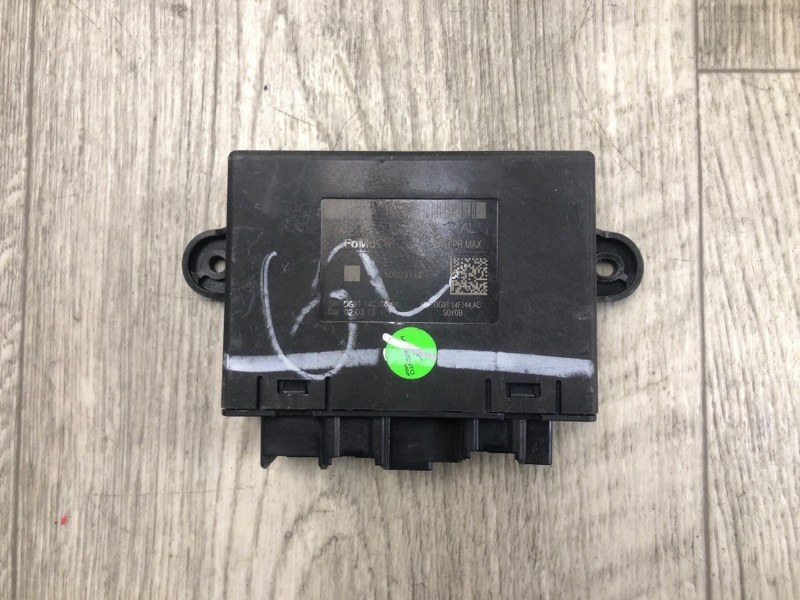 Блок управления дверей передний правый LINCOLN MKZ 13-20 2013 2.0 С20HDTX DG9Z-14B291-K Б/У