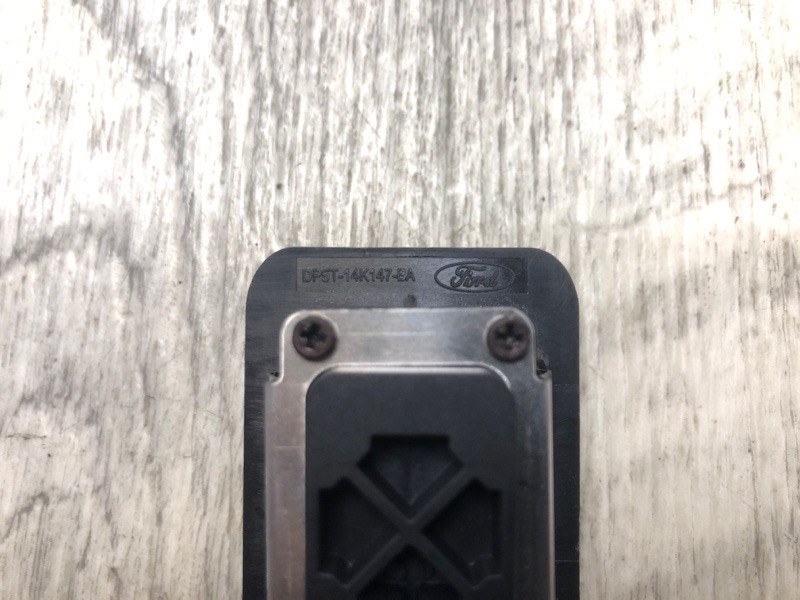 Кнопка открывания багажника внутренняя MKZ 13-20 2013 2.0 С20HDTX Кнопка открывания багажника внутренняя MKZ 13-20 2013 2.0 С20HDTX