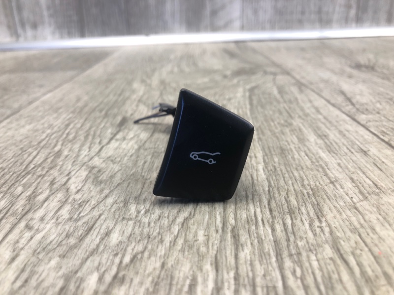 Запчасть кнопка открывания багажника внутренняя LINCOLN MKZ 13-20 2013 2.0 С20HDTX DP5Z-54432A38-AA Б/У Кнопка открывания багажника внутренняя LINCOLN MKZ 13-20 2013 2.0 С20HDTX DP5Z-54432A38-AA Б/У