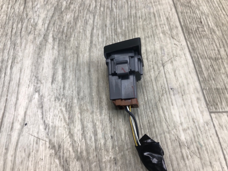 Кнопка открывания багажника внутренняя LINCOLN MKZ 13-20 2.0 С20HDTX Кнопка открывания багажника внутренняя LINCOLN MKZ 13-20 2.0 С20HDTX