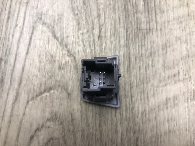 Кнопка открывания багажника внутренняя MKZ 13-20 2013 2.0 С20HDTX Кнопка открывания багажника внутренняя MKZ 13-20 2013 2.0 С20HDTX