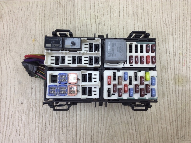 Блок предохранителей салон FORD FIESTA 08-17 2017 1.6 C16HDEZ 14A067 Б/У