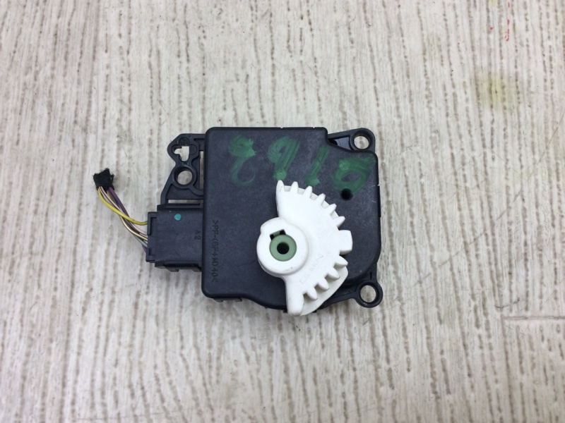 Моторчик заслонки печки FIESTA 08-17 2017 1.6 C16HDEZ