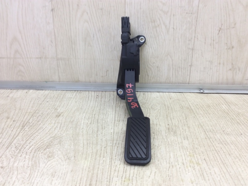 Педаль газа FORD FIESTA 08-17 2017 1.6 C16HDEZ BE8Z-9F836-B Б/У