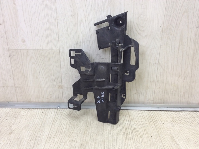 Направляющая стекла двери передняя правая FIESTA 08-17 2017 1.6 C16HDEZ