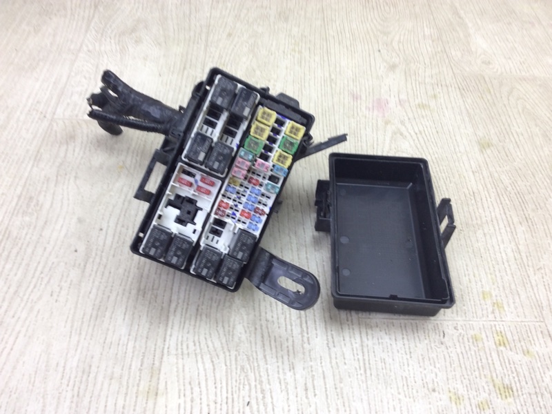 Блок предохранителей моторный отсек FIESTA 08-17 2017 1.6 C16HDEZ