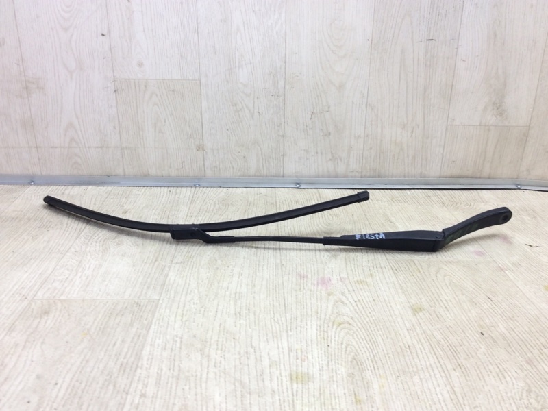Поводок стеклоочистителя передний левый FORD FIESTA 08-17 2017 1.6 C16HDEZ FE8Z-17527-A Б/У