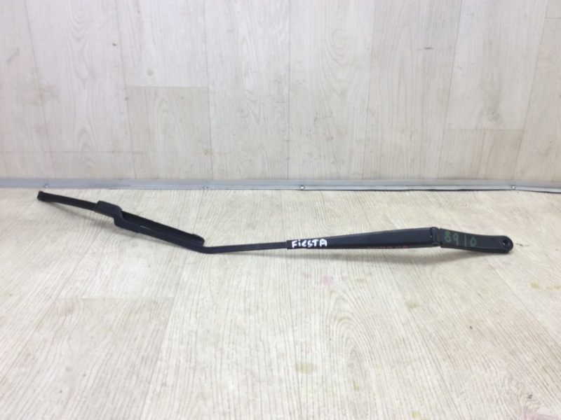 Поводок стеклоочистителя передний правый FORD FIESTA 08-17 2017 1.6 C16HDEZ FE8Z-17526-A Б/У
