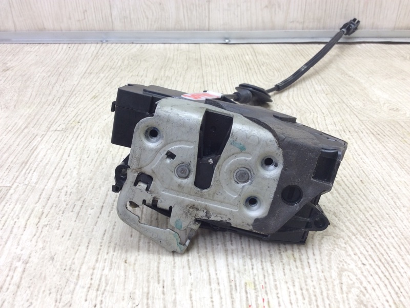 Замок двери передний правый FORD FIESTA 08-17 1.6 C16HDEZ