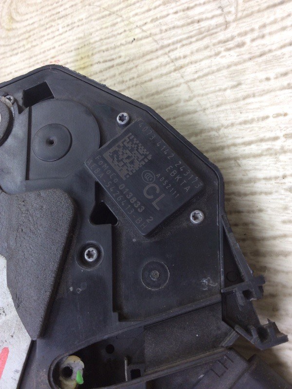 Замок двери задний левый FIESTA 08-17 2017 1.6 C16HDEZ