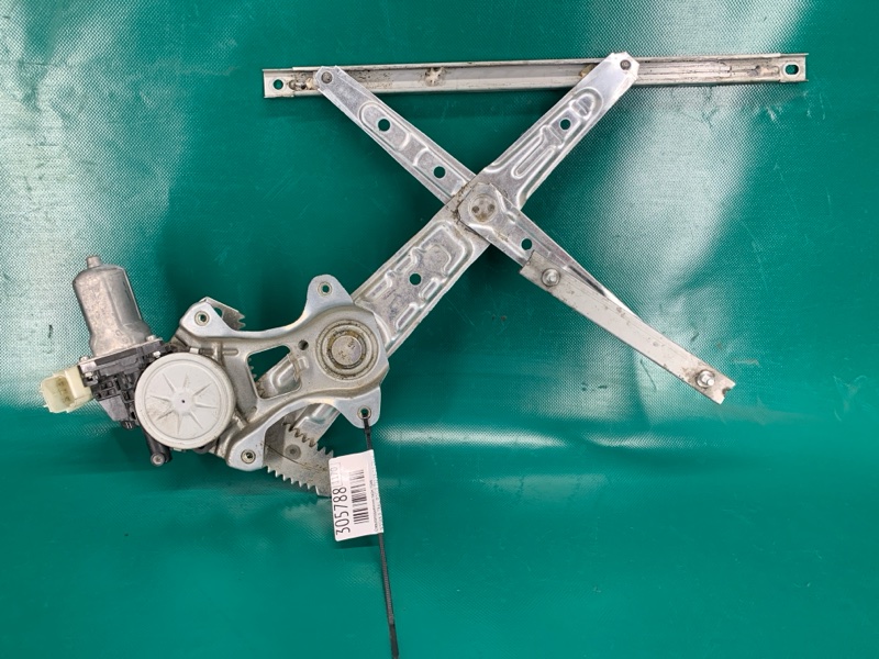 Стеклоподъемник задний правый NISSAN X-TRAIL/ROGUE T32 13-20 2018 2.5 QR25DE 82720-4BA2A Б/У