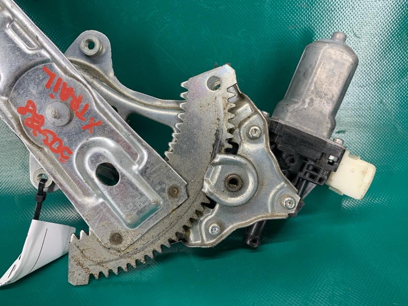 Стеклоподъемник задний правый X-TRAIL/ROGUE T32 13-20 2018 2.5 QR25DE