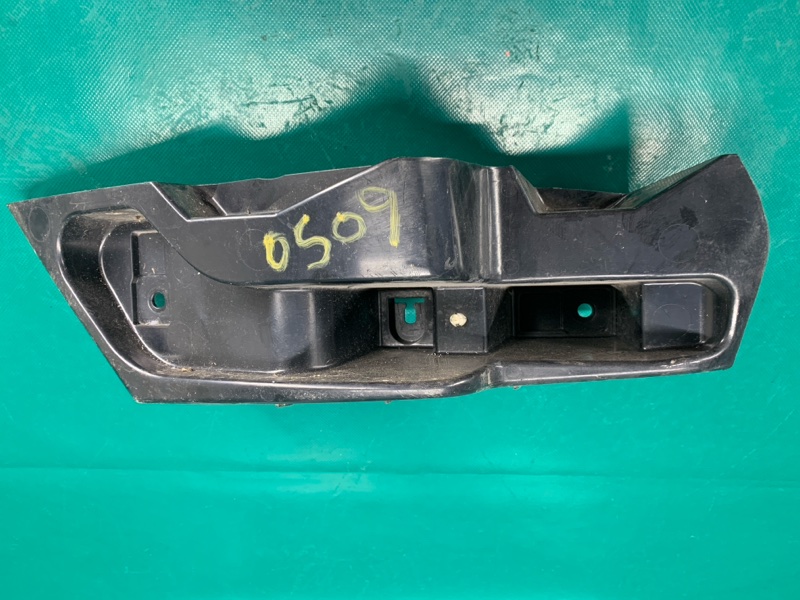 Запчасть кронштейн заднего бампера задний правый FORD FUSION 14- 2016 2.5L DS7Z17D942A Б/У Кронштейн заднего бампера задний правый FORD FUSION 14- 2016 2.5L DS7Z17D942A Б/У