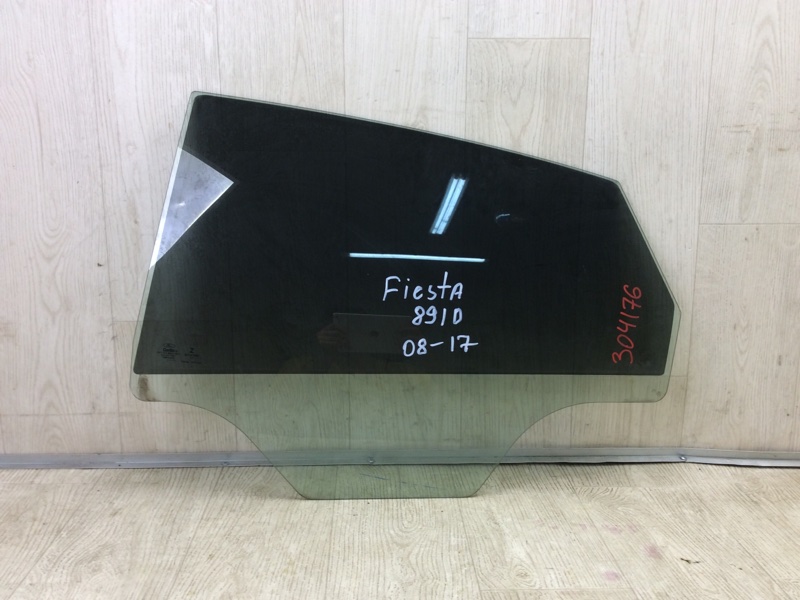 Запчасть стекло двери заднее левое FORD FIESTA 08-17 2017 1.6 C16HDEZ BE8Z-5425713-A Б/У Стекло двери заднее левое FORD FIESTA 08-17 2017 1.6 C16HDEZ BE8Z-5425713-A Б/У